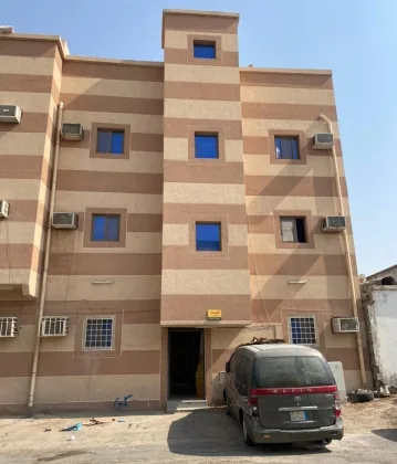 للبيع عمارة في الرقيقة بالقرب من مستشفى الملك فهد