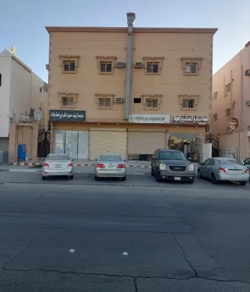 للبيع عمارة تجارية في حي المحدود/ج