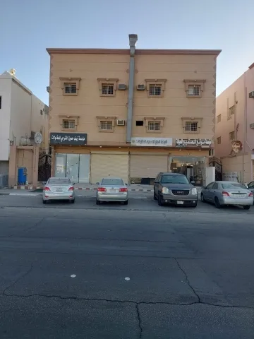 للبيع عمارة تجارية في حي المحدود/ج
